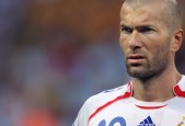 FIFA世界杯2026赛程-TheShy极限防守引爆新规争议，赛事官方出色防守定义遭质疑